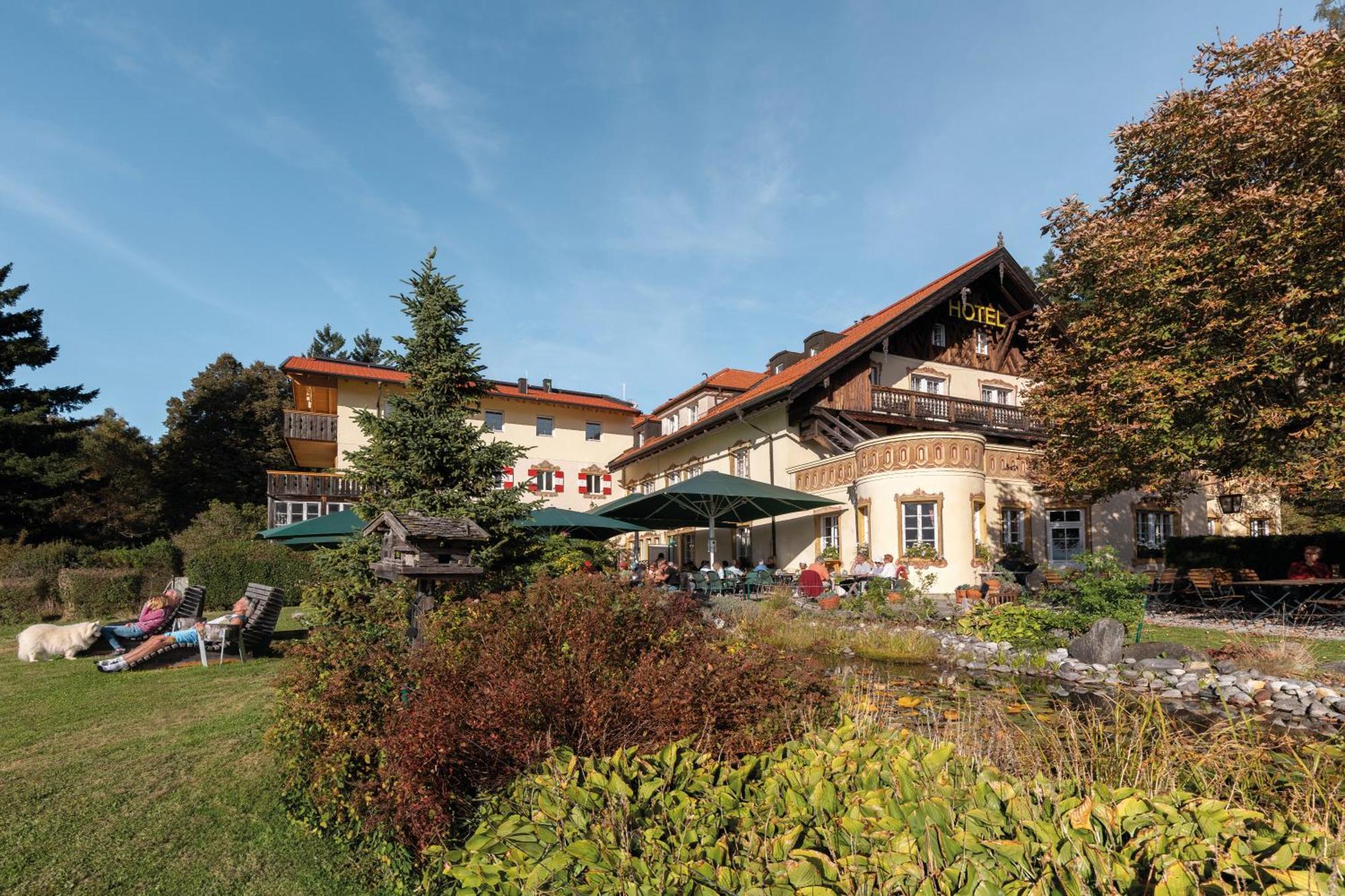Restaurant Gruenwalderhof 3*